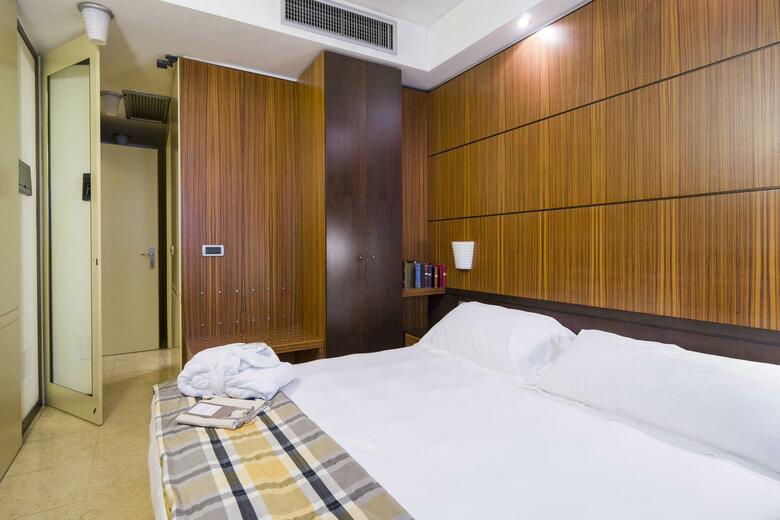 Hotel Carrobbio