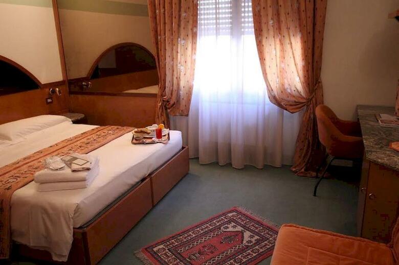 Hotel Carrobbio