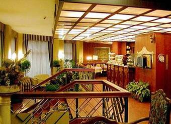 Admiral Hotel