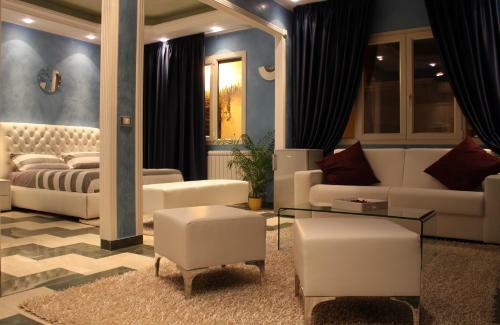Central Room & Breakfast