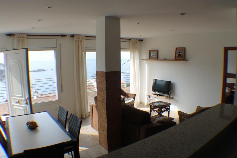 Agi Rodas Apartments