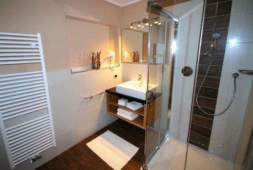 Hostal Monti Pallidi B&B Apartments
