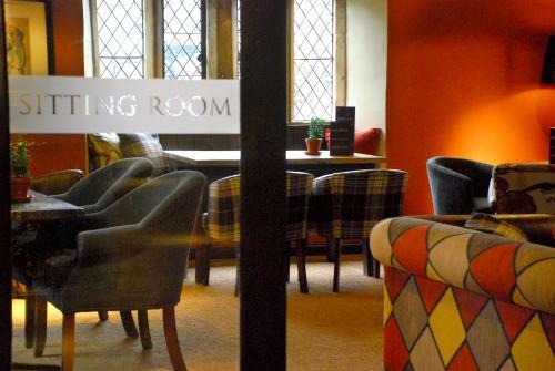 Posada The Broadway Hotel