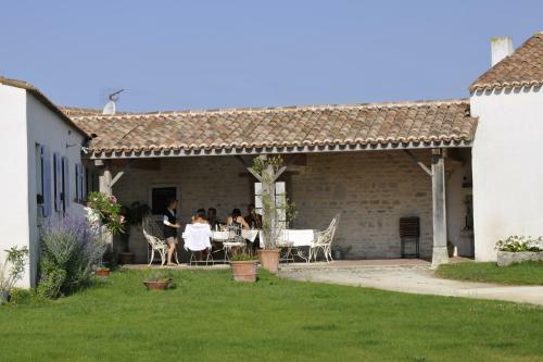 Hostal Chambres D'h�tes Les Sarments