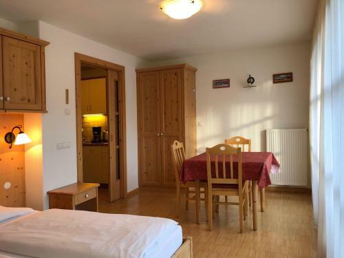Apartments Serghela