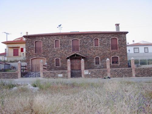 Agroturismo Casa Rural Pe�a Falc�n