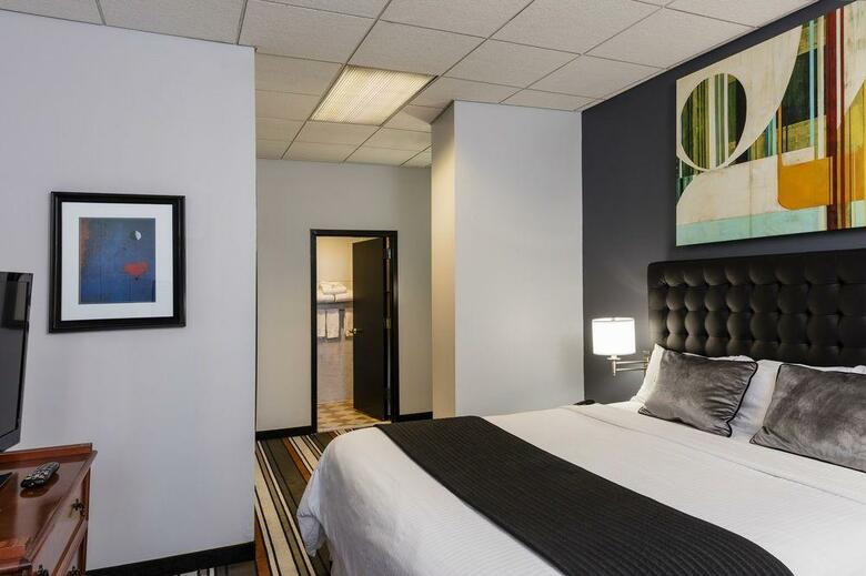 Broadway Plaza Hotel