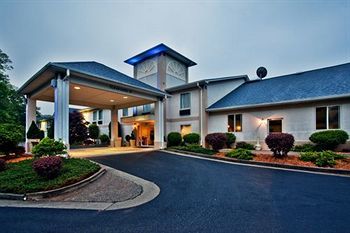 Hotel Gateway Inn & Suites