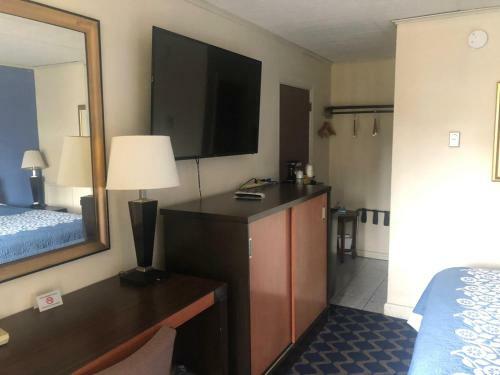 Hotel Days Inn University