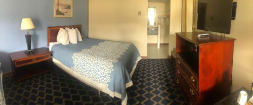 Hotel Days Inn University