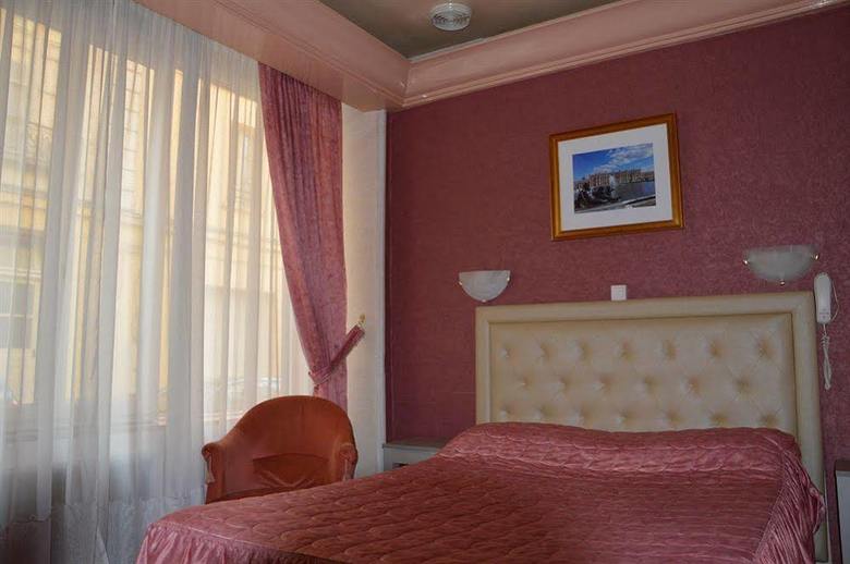 Royal Hotel