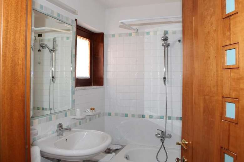 Hostal Castellinaria