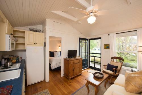 The Cottages At Cabot Cove