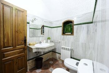 Agroturismo Cuevas La Granja