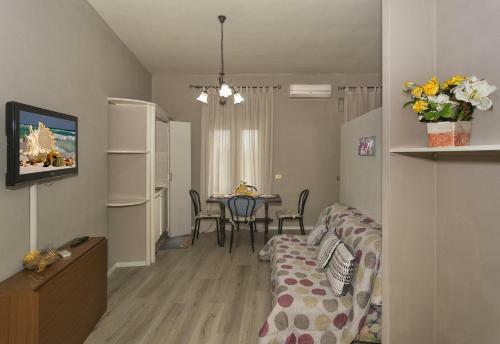 Tuscan Sun Holiday Apartments