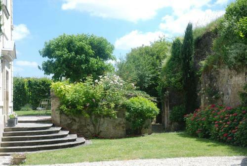 Le Pavillon De La Lanterne