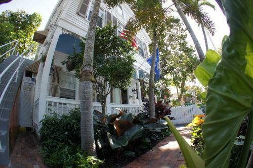 Bed & Breakfast Seascape Tropical Inn