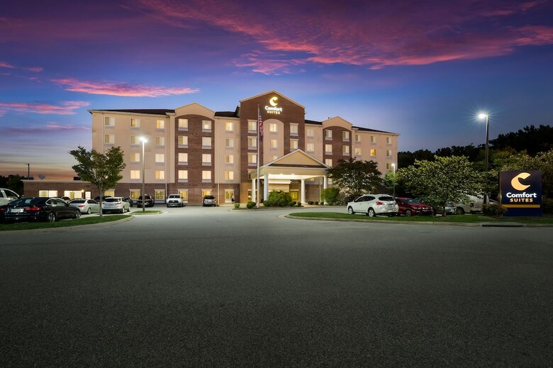 Hotel Comfort Suites Suffolk - Chesapeake
