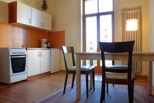 Apartment- Und Zimmervermietung Am Park