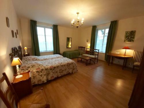 Hostal Maison D'h�tes Le Ch�teau De Puxe