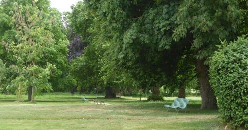 Hostal Maison D'h�tes Le Ch�teau De Puxe