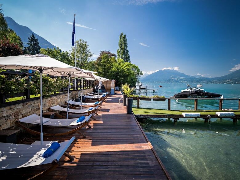 Hotel H�tel Restaurant Yoann Conte Bord Du Lac