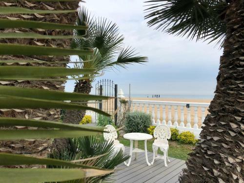 Boutique Home The Beach