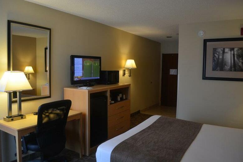 Best Western Roanoke Rapids Hotel & Suites