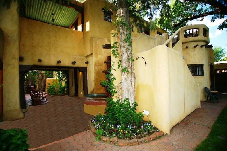 Posada Inn On La Loma Plaza
