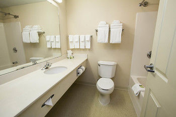 Hotel Cedar Points Breakers Express