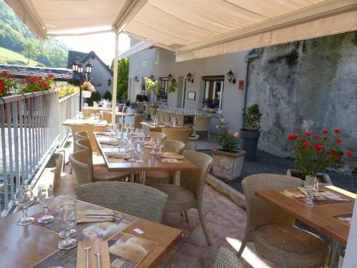 Hotel Logis Auberge De L'isard
