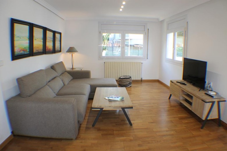 Agi Riu Segre Villa