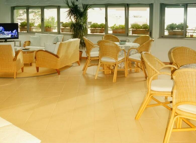 Hotel La Roccia