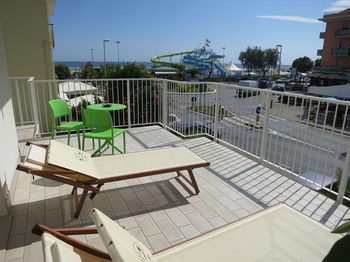 Hotel Riva E Mare