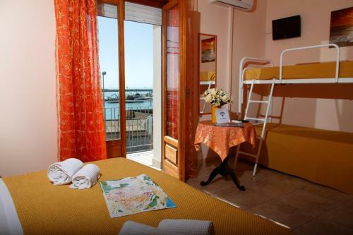 Hostal Zanaddina