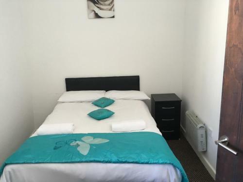 Flat 5 Apartments
