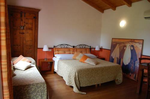 Hostal Agriturismo L'aglientu B&B