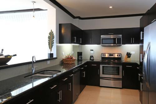 Aparthotel Best In Jaco Condos At Diamante Del Sol