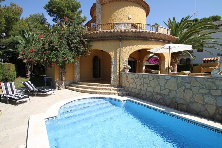 Villa Moreno