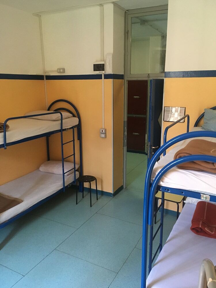 Albergue Ostello Aig Piero Rotta