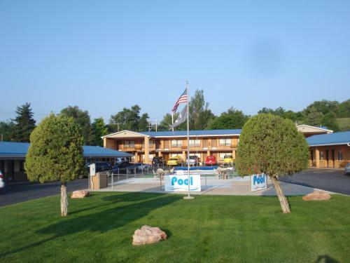 Hotel Hills Inn