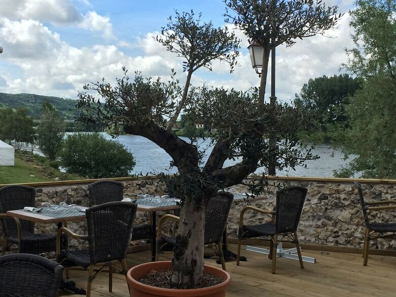 Hotel La Cha�ne D'or