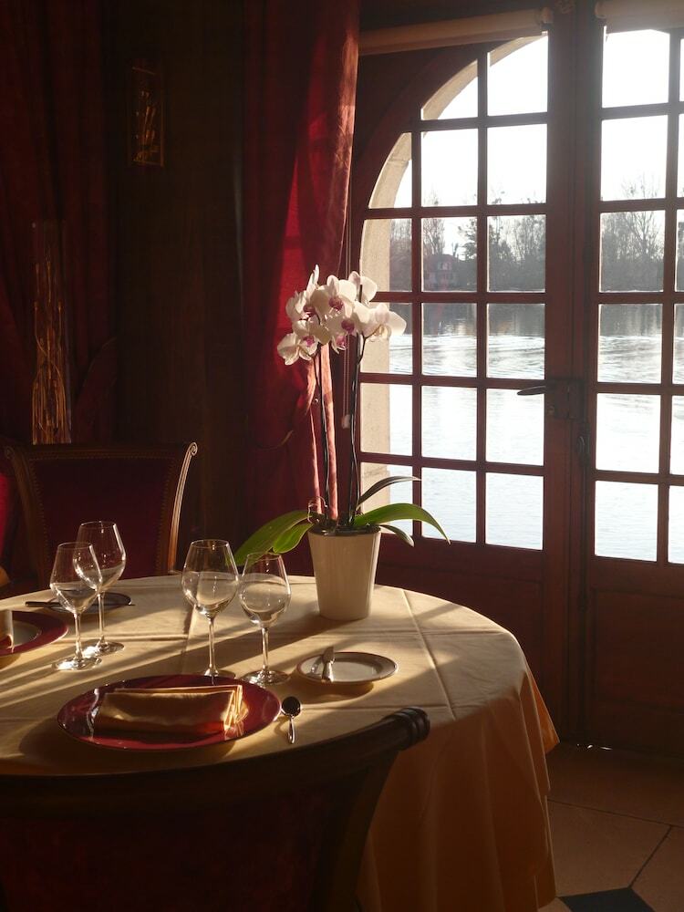 Hotel La Cha�ne D'or