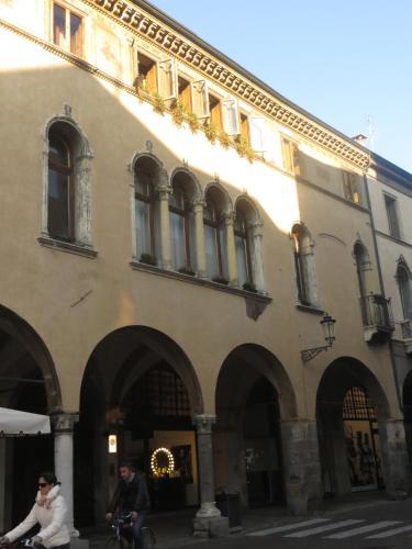 Apartamento Palazzo Altinate - Note Di Piano
