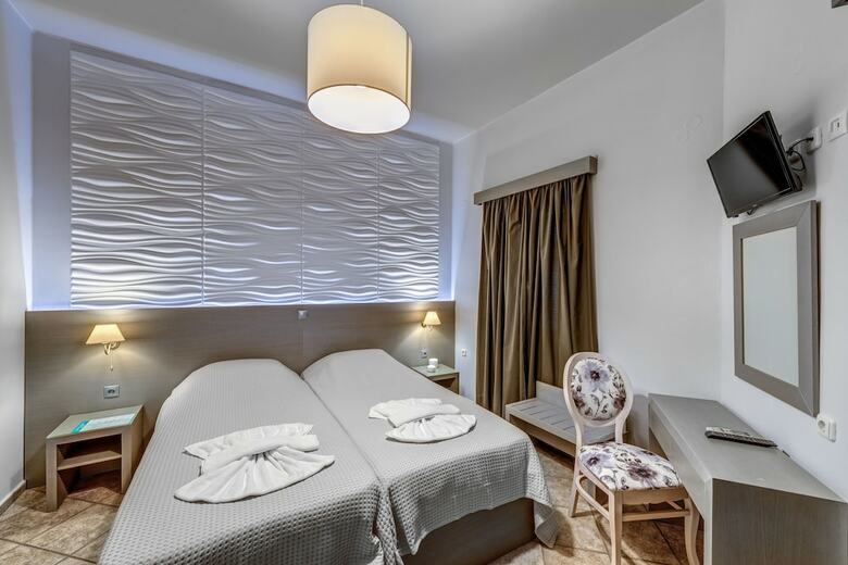 Hostal Ethrion