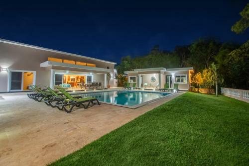 Hostal Residencial Casa Linda