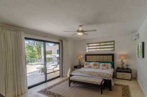 Hostal Residencial Casa Linda