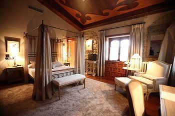 Hotel Castillo El Collado