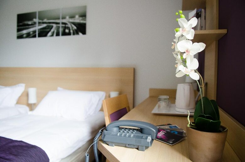 Hotel Comfort Suites Lyon Est Eurexpo