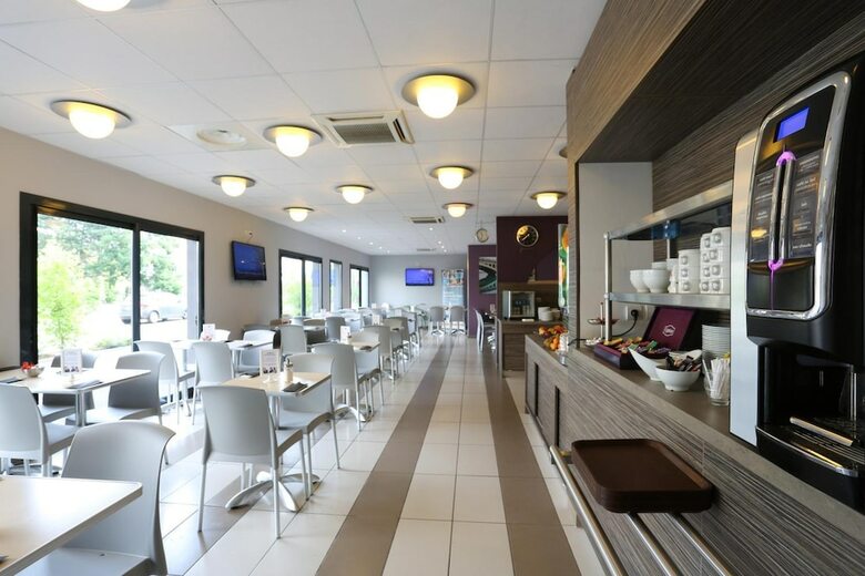Hotel Comfort Suites Lyon Est Eurexpo